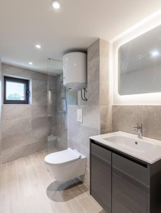 Mini Condos 13 D1 - Modern Studio With Mezzanine Tivat Exteriér fotografie